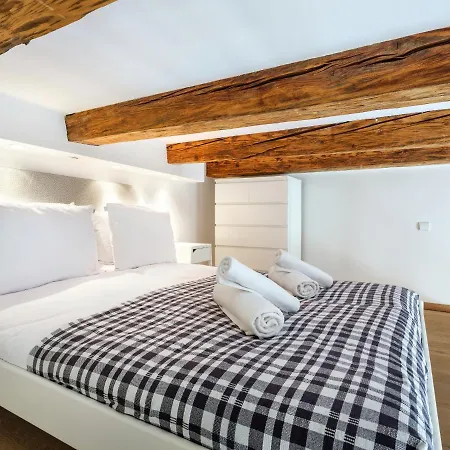 Tyzenhauz Apartments Comfort-2